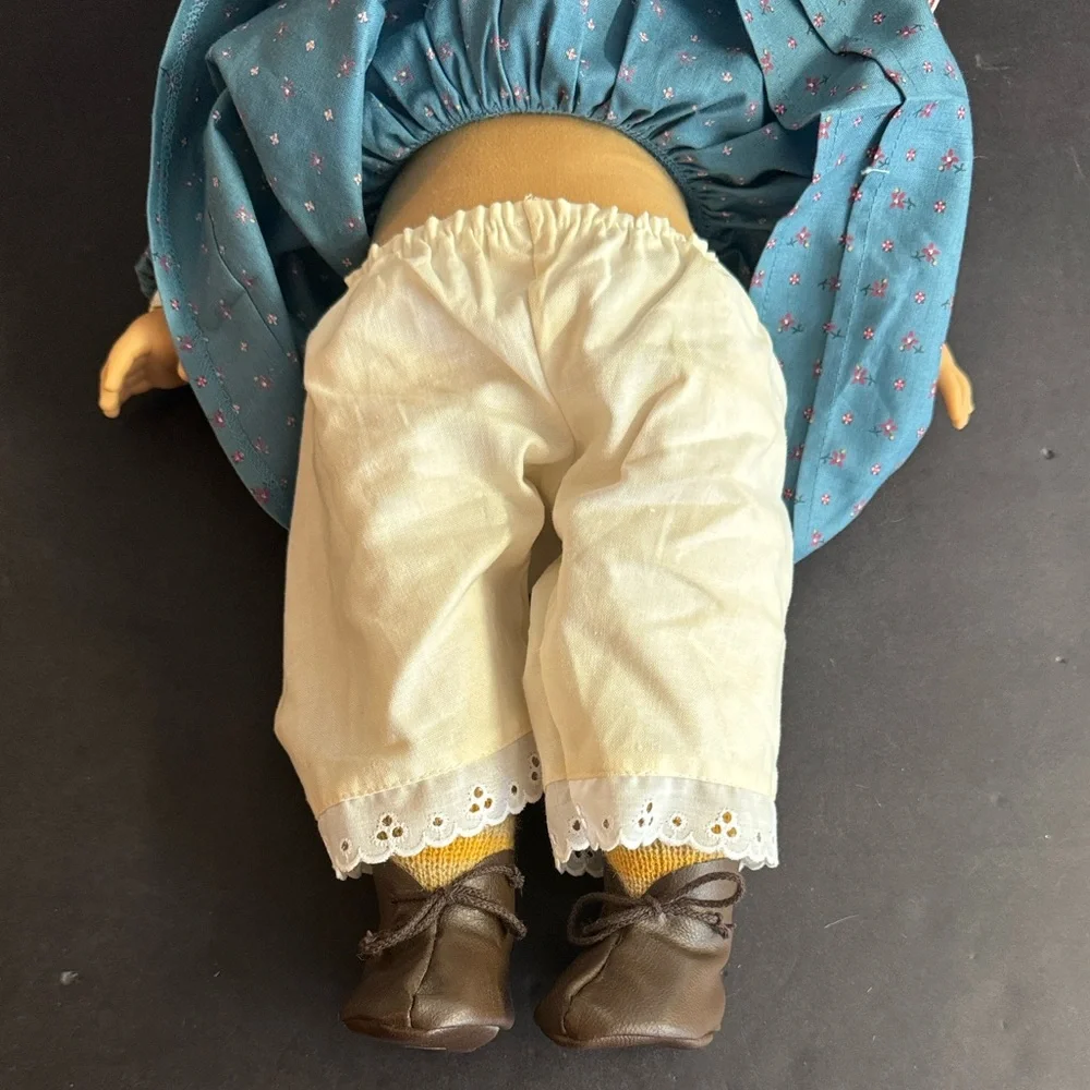 American Girl Vintage 1994 Retired Pleasant Company 18” Kirsten Larson doll.